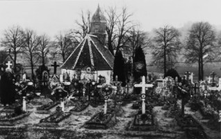 Le chevet de la chapelle du Sacré-Cœur avant sa destruction durant la seconde guerre mondiale.