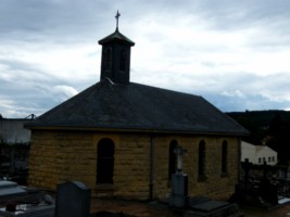 Le chevet de la nouvelle chapelle du cimetière.