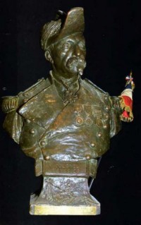 Le commandant Louis-Casimir Teyssier, héroïque défenseur de la place de Bitche pendant le siège de 1870-1871. Le commandant Louis-Casimir Teyssier, héroïque défenseur de la place de Bitche pendant le siège de 1870-1871.