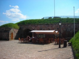 La terrasse installée sur le plateau de la citadelle.