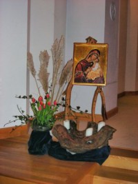 L'icône de la Sainte Vierge à l'Enfant a été peinte par des religieuses de Béthléem, en Terre Sainte.