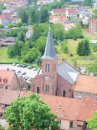 L'église protestante depuis le plateau inférieur de la citadelle de Bitche.