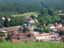 La gare de Bitche depuis le plateau de la citadelle.