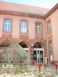 La cour intérieure de l'ancien hôpital militaire.