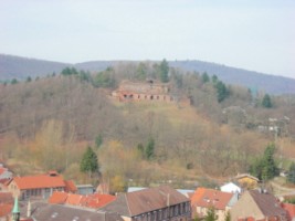 Le fort Saint-Sébastien depuis le plateau inférieur de la citadelle de Bitche.