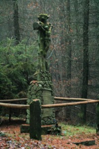 La croix Stoffel se situe à proximité du village d'Althorn.