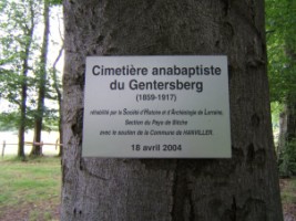 Plaque installée par la SHAL du pays de Bitche (photographie de Fabrice Schneider).