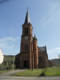 L'église Saint-Nicolas de Haspelschiedt est érigée entre 1869 et 1874.