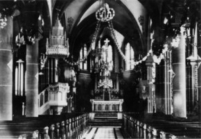 Vue de la nef et du chœur de l'église avant la dernière guerre mondiale.