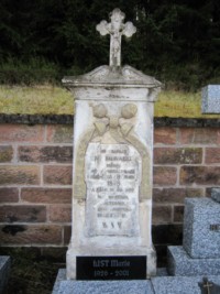 La tombe du curé Brunagel.