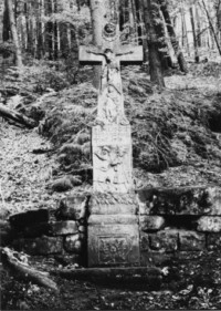 La croix est érigée en 1799.