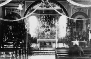 Le chœur de l'église avant la dernière guerre.