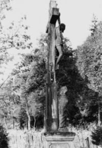 La croix est érigée en 1891 pour les héritiers de Martin Schwartzmüller (photographie du service régional de l'inventaire de Lorraine).