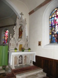 L'autel latéral droit de l'église Sainte-Élisabeth de Sturzelbronn est dédié à saint Joseph.
