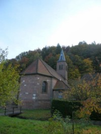 Le chevet de l'église Sainte-Élisabeth, ancienne chapelle des visiteurs de l'abbaye.