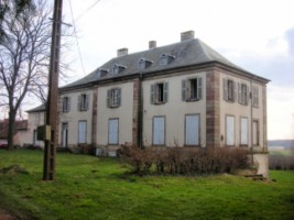 Le nouveau ch&acirc;teau, de style n&eacute;oclassique, est reconstruit &agrave; la veille de la R&eacute;volution fran&ccedil;aise.