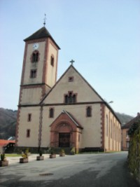 La façade de l'église paroissiale de Lambach, érigée en 1904-1905.
