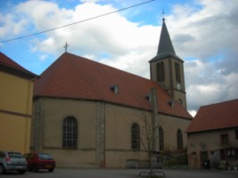 L'église Saint-Christophe de Rahling est reconstruite au milieu du XVIIIe siècle.