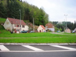 Le hameau de Frohmühl et la chapelle de la Très Sainte-Trinité.