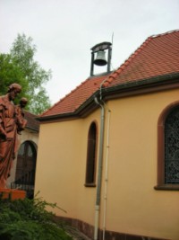 La première chapelle est bénie en 1953 sur les hauteurs de Holbach, dédiée à Notre-Dame de Fatima.