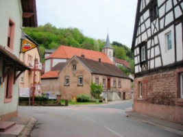 La belle église Saint-Marc, au centre du petit village de Siersthal.