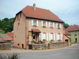 L'ancienne maison du noviciat des sœurs enseignantes de la Divine Providence de Saint-Jean-de-Bassel.