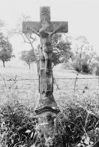 La croix du lieu-dit Lindenberg date de 1827 (photographie du service régional de l'inventaire de Lorraine).