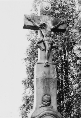 Le croisillon de la croix Saint-Jacques (photographie du service régional de l'inventaire de Lorraine).