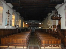 Un orgue, œuvre de l'atelier du facteur Haerpfer-Erman, est installé en 1956 dans l'église Saint-Hubert de Breidenbach.