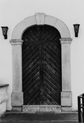 La porte de la chapelle d'Olsberg (photographie du service régional de l'inventaire de Lorraine).