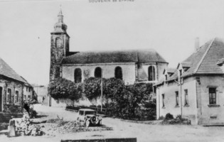 L'église avant la dernière guerre, depuis le sud.
