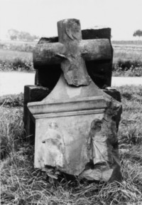 Les vestiges du croisillon (photographie du service régional de l'inventaire de Lorraine).