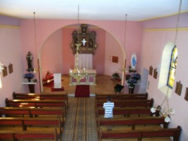 Vue intérieure de la chapelle Saint-Vincent-de-Paul d'Urbach (photographie prise depuis la tribune).