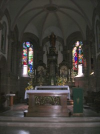 L'église est dédiée au Prince des Apôtres, saint Pierre.