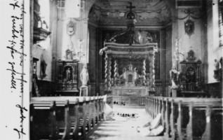 L'intérieur de l'église en 1940 (photographie de M. l'abbé Drexler).