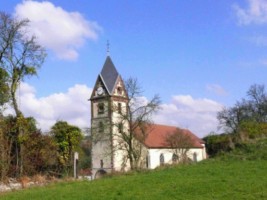 La très belle église Saint-Maurice d'Obergailbach se situe à l'extrémité de la Grande-Rue.