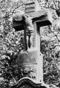 Le croisillon de la croix (photographie du service régional de l'inventaire de Lorraine).