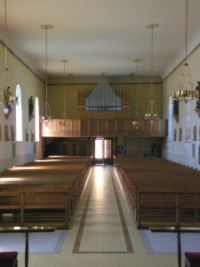 Vue intérieure de l'église de Rimling, vers la tribune.