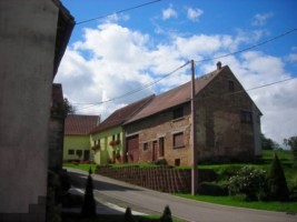 Une partie des maisons du hameau d'Ohrenthal.