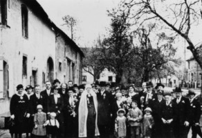 La rue du Windhof avant la seconde guerre mondiale, lors du mariage d'Aloÿse Fabing.