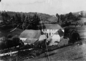Le moulin Arnet (toujours en activité), 62 rue du moulin, avant la première guerre mondiale.