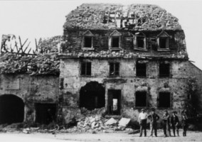 Le restaurant Welzer, maison natale de l'explorateur Gentil, vers 1945-1950.