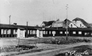 Le village au temps de la reconstruction : les baraquements en 1947.