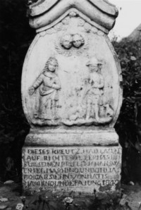 Sainte Odile et saint Wendelin sont représentés sur le fût.