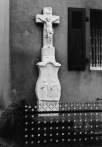 La croix date du milieu du XIXe siècle.